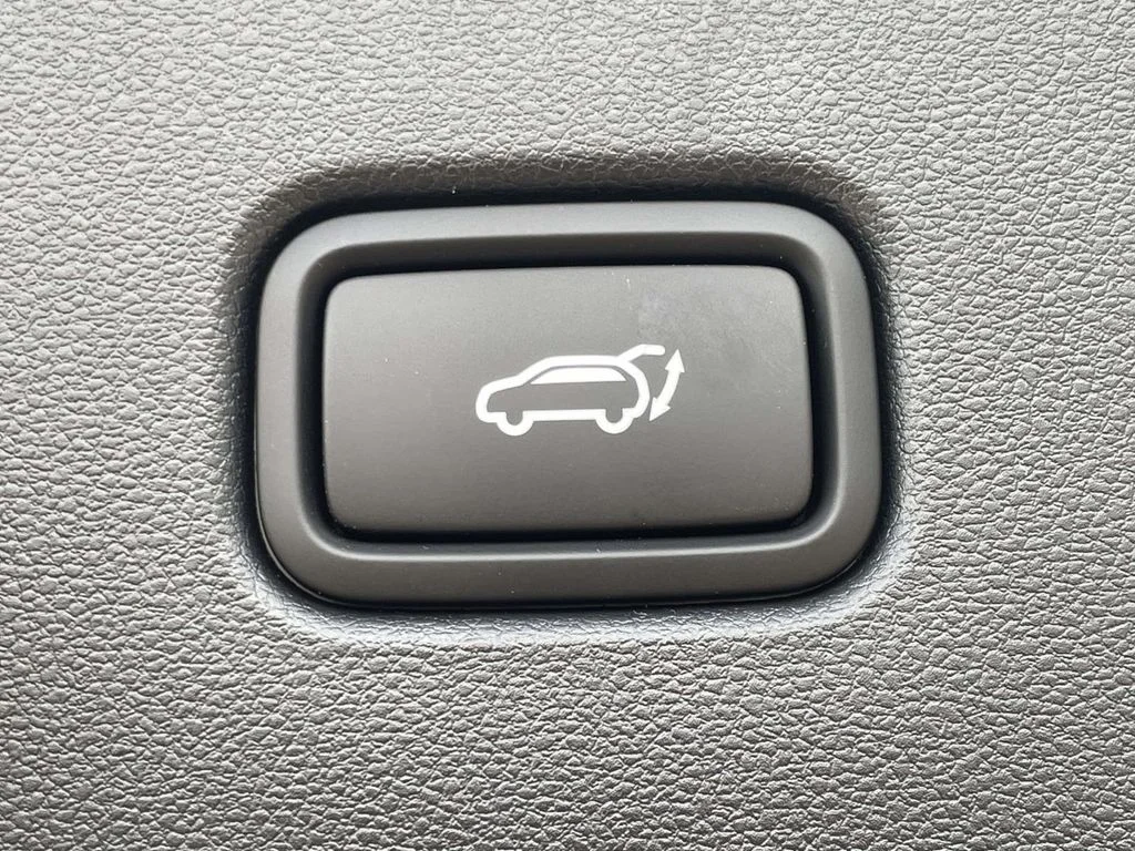 New 2026 Gray Hyundai SEL image 9