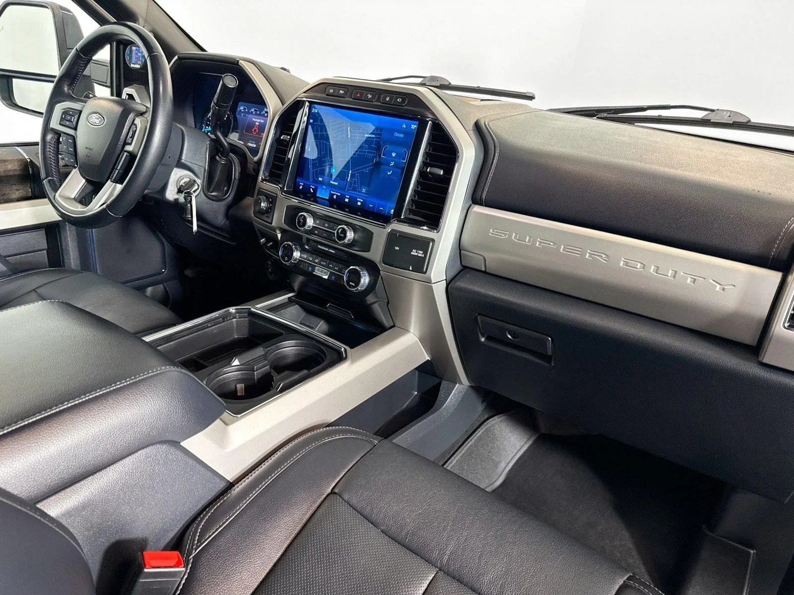 Used 2022 Antimatter Blue Metallic Ford LARIAT image 26