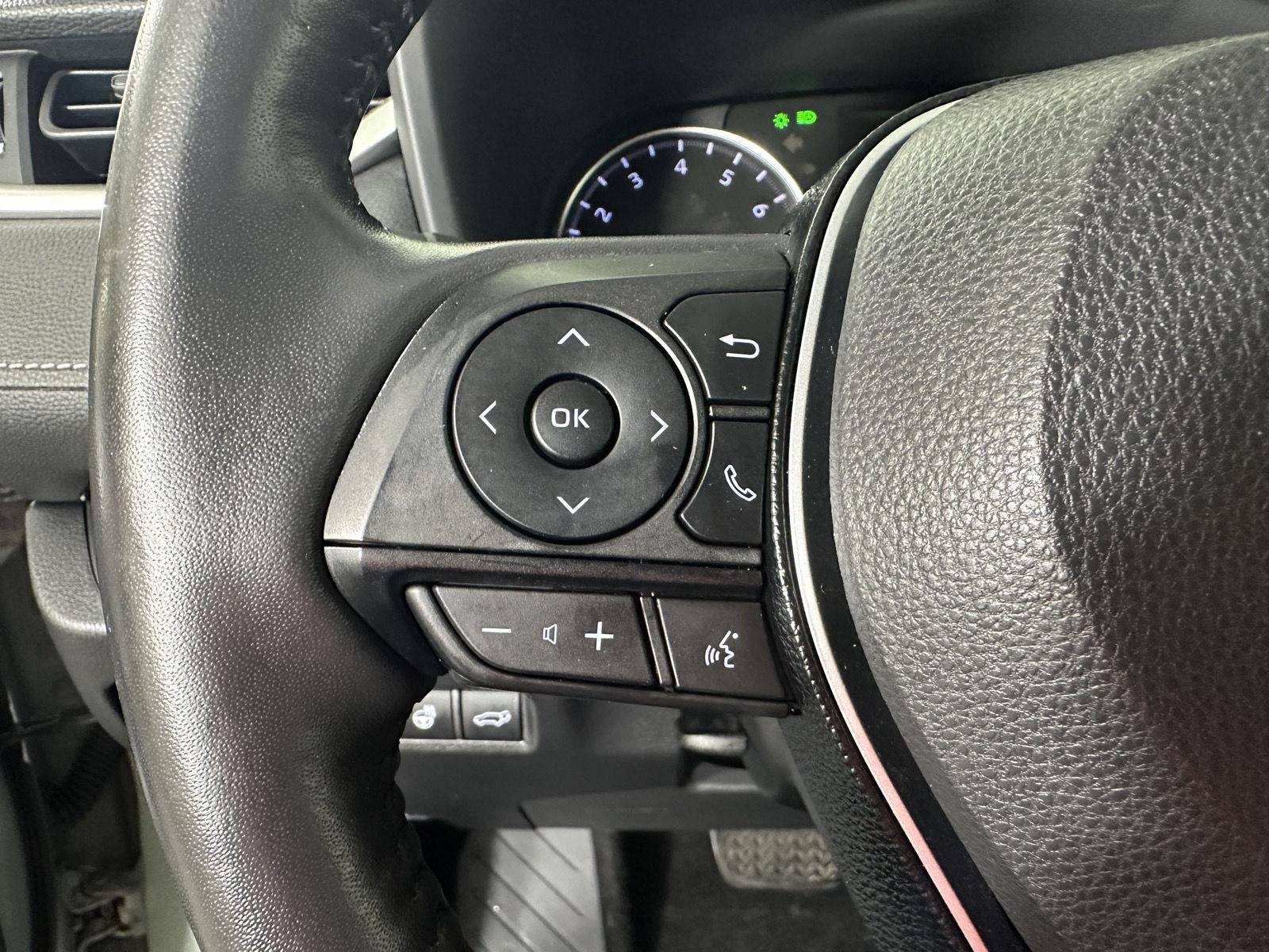 Used 2019 Lunar Rock Toyota XLE image 28
