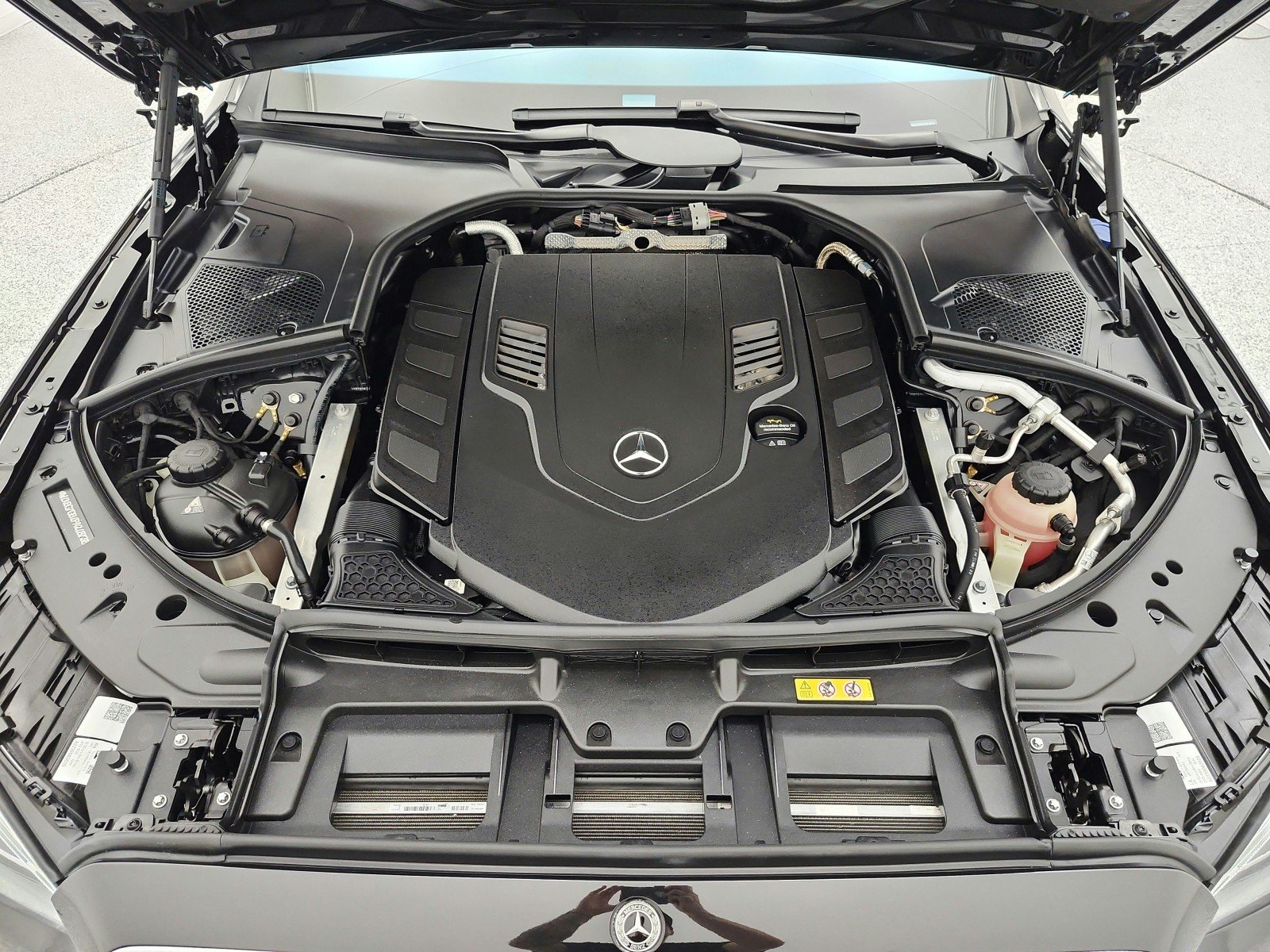Certified Used 2023 Obsidian Black Mercedes-Benz S 580 4MATIC® Sedan image 17