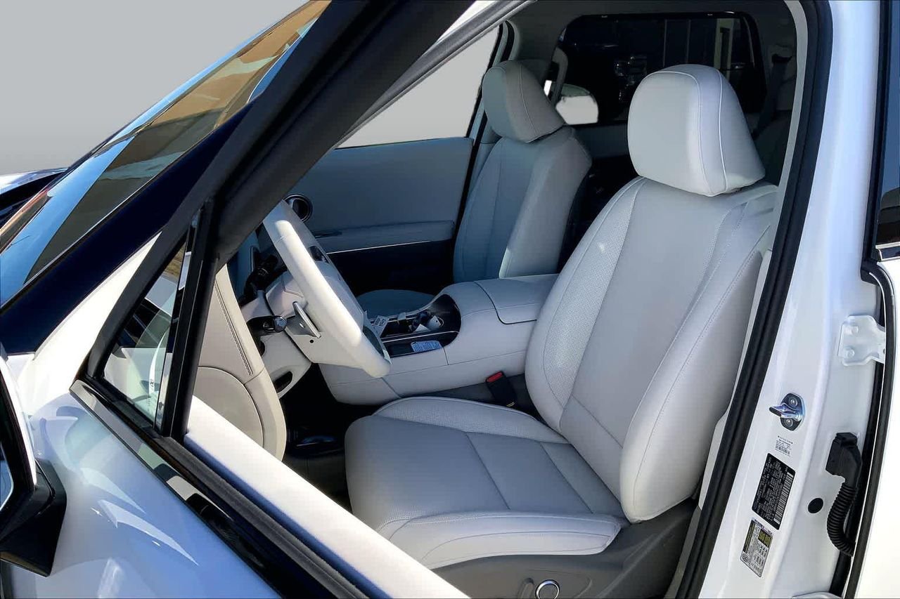 New 2026 Creamy White Pearl Hyundai Limited FWD image 7