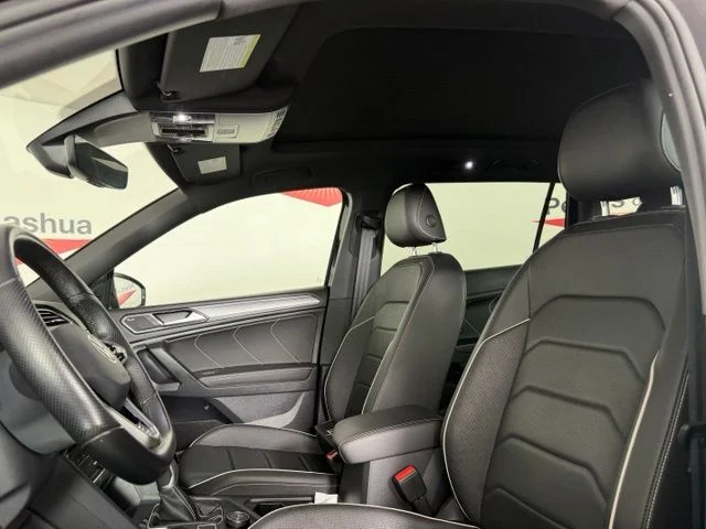 Used 2022 Black Volkswagen 2.0T SEL R-Line image 7