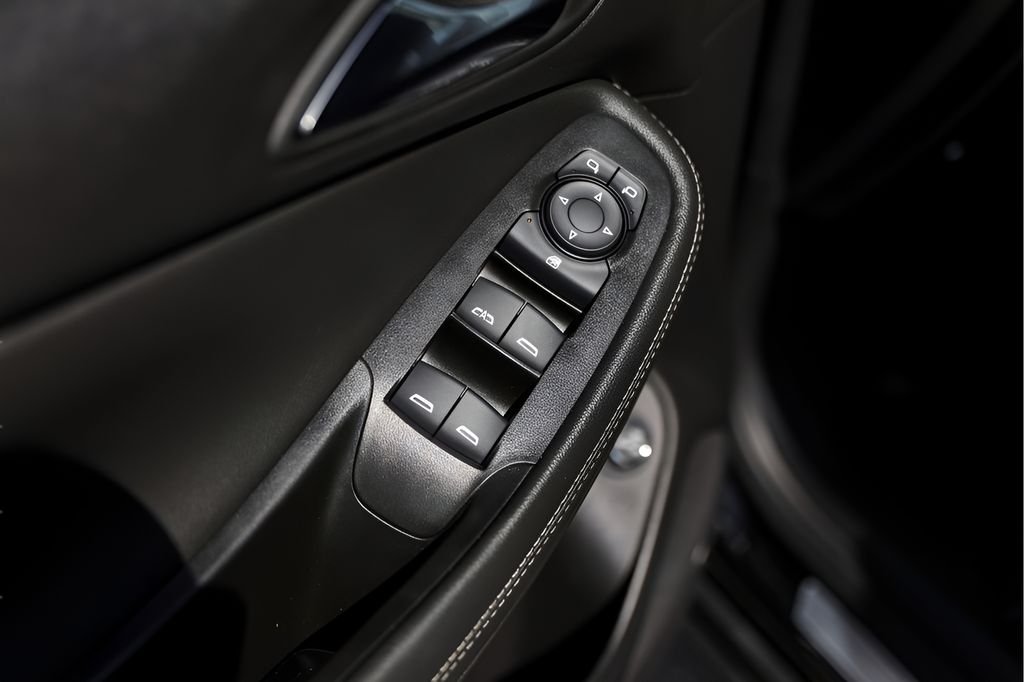 Used 2023 Black Buick Essence image 26