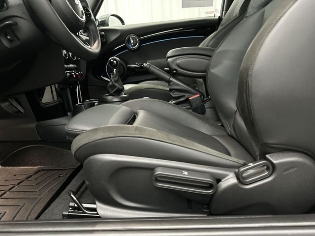 Used 2024 Black MINI  image 18