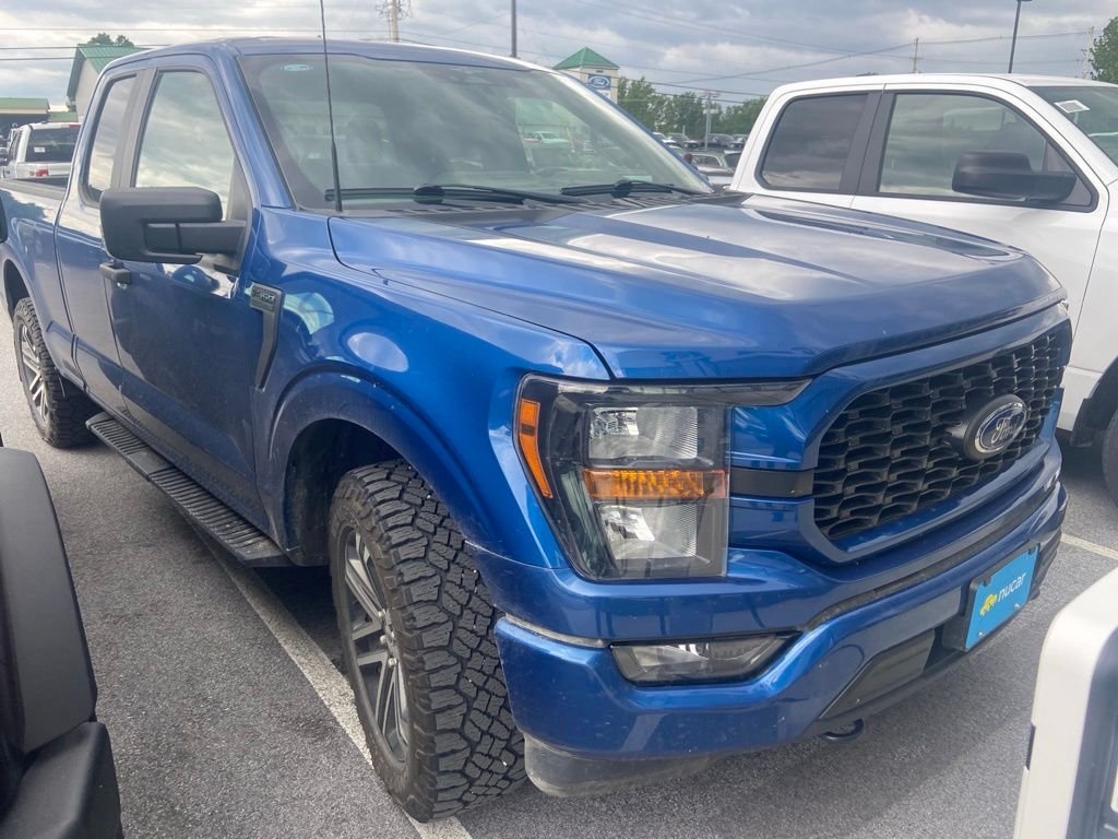 Used 2023 Atlas Blue Metallic Ford XL image 1