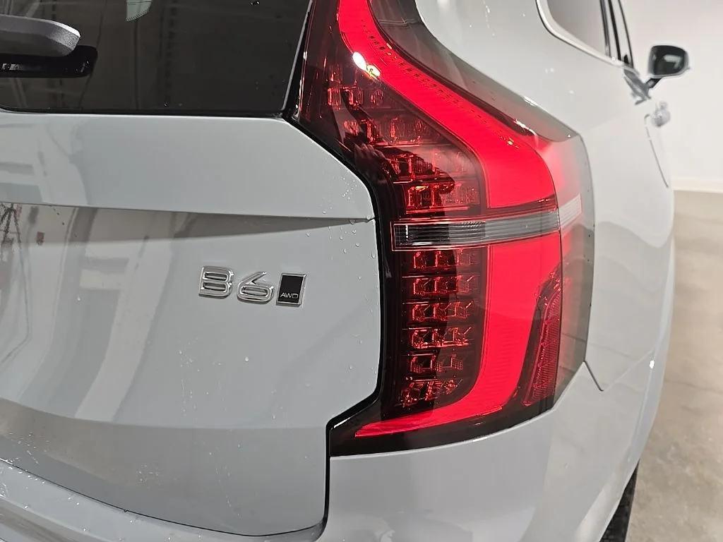 2026 Volvo XC90 Plus - Photo 9