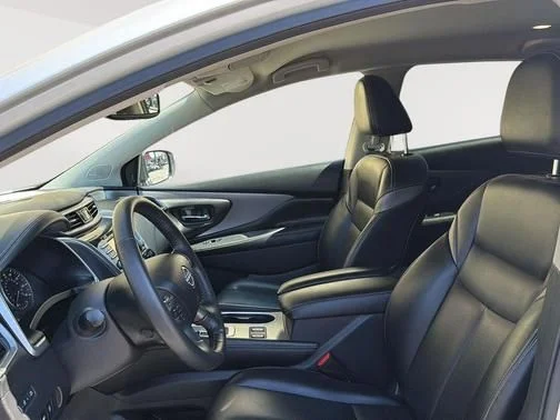 Certified Used 2023 Silver Nissan SL image 9