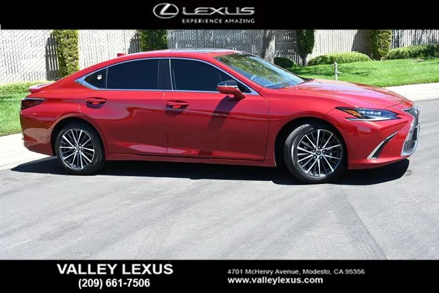 Certified Used 2024 MATADOR RED MICA Lexus 300h image 3