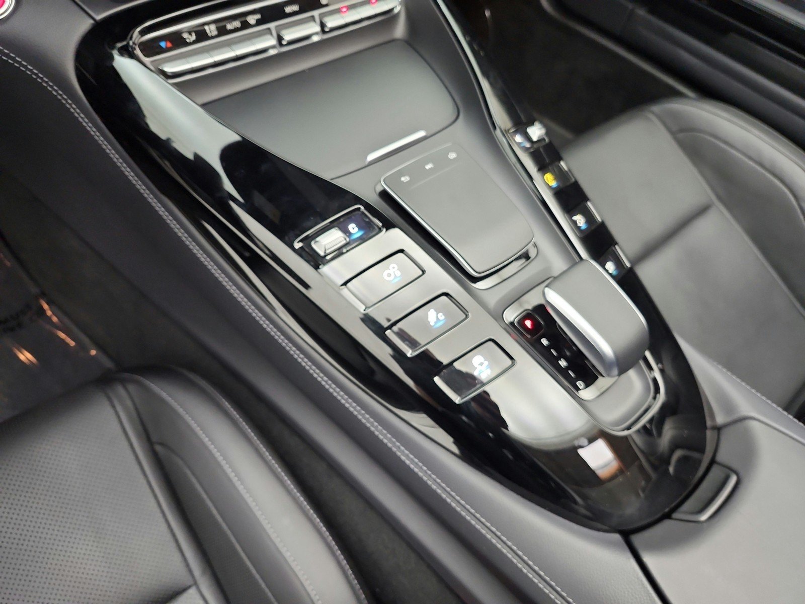 Certified Used 2021 designo Diamond White Mercedes-Benz AMG® GT Roadster image 12