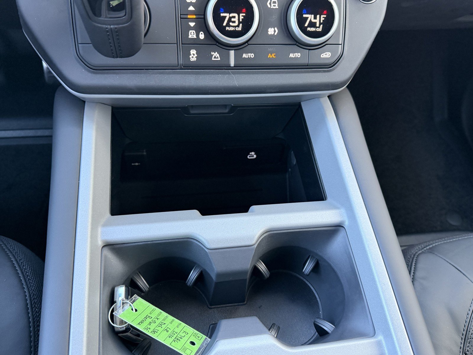 2026 Land Rover Defender X - Photo 20