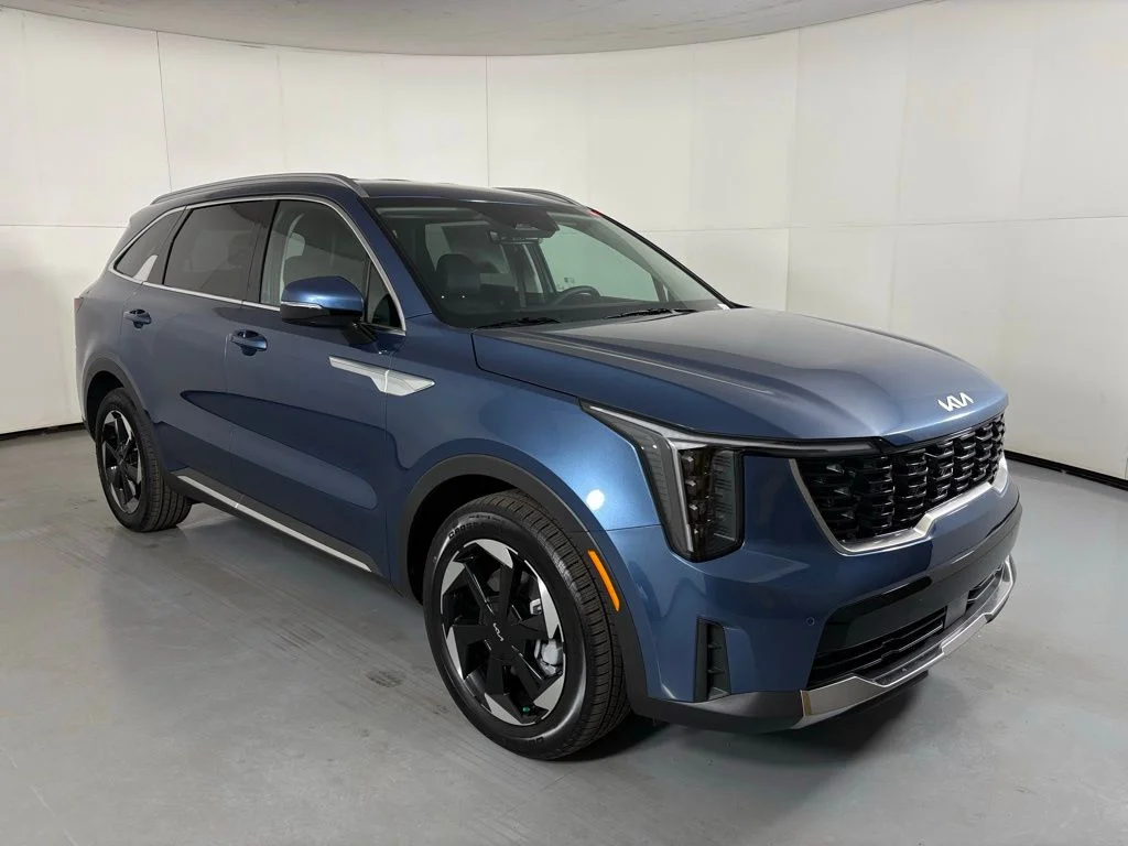 New 2026 Mineral Blue Kia EX image 2