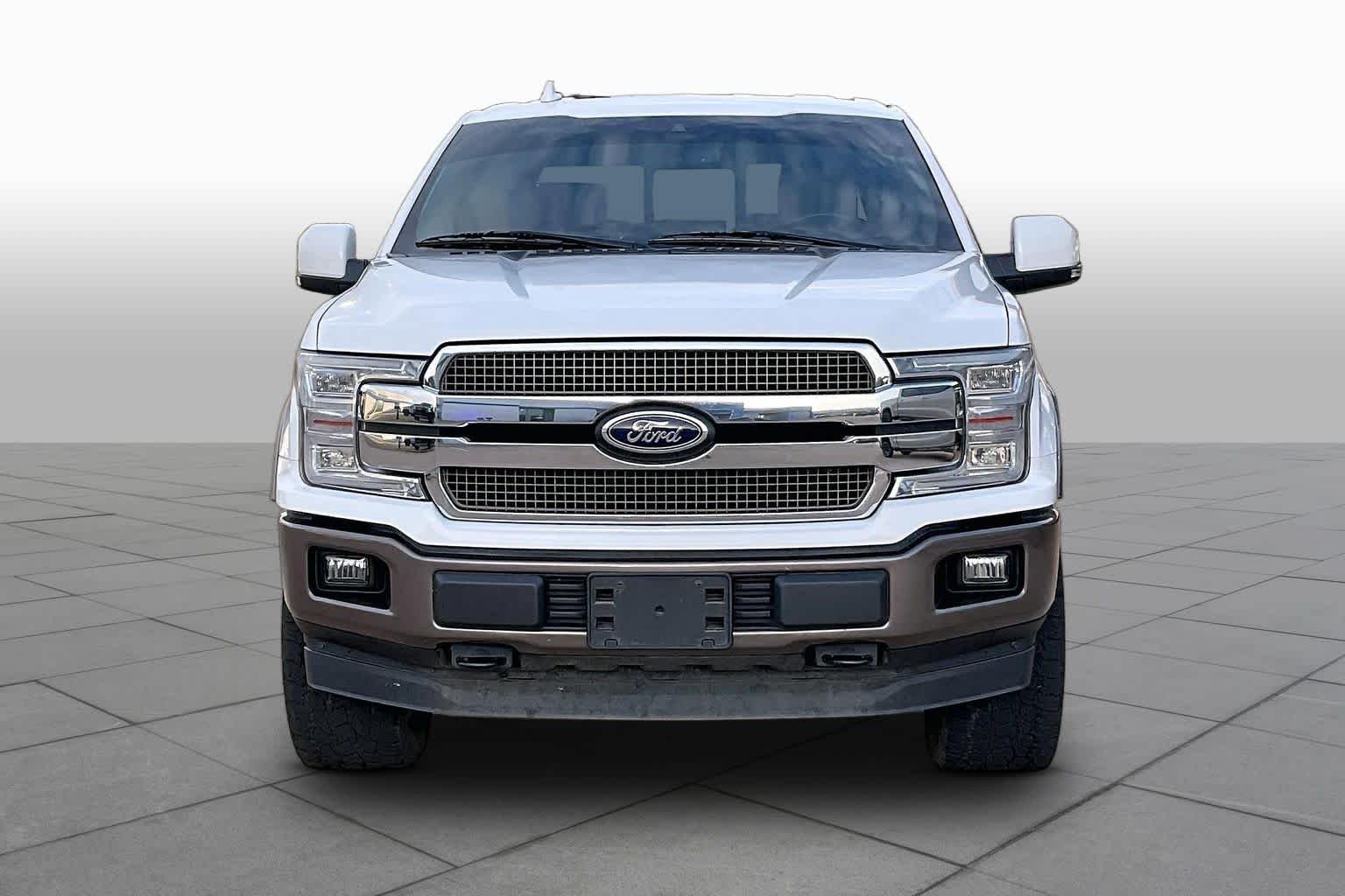 Used 2020 Oxford White/Stone Gray Ford King Ranch image 4