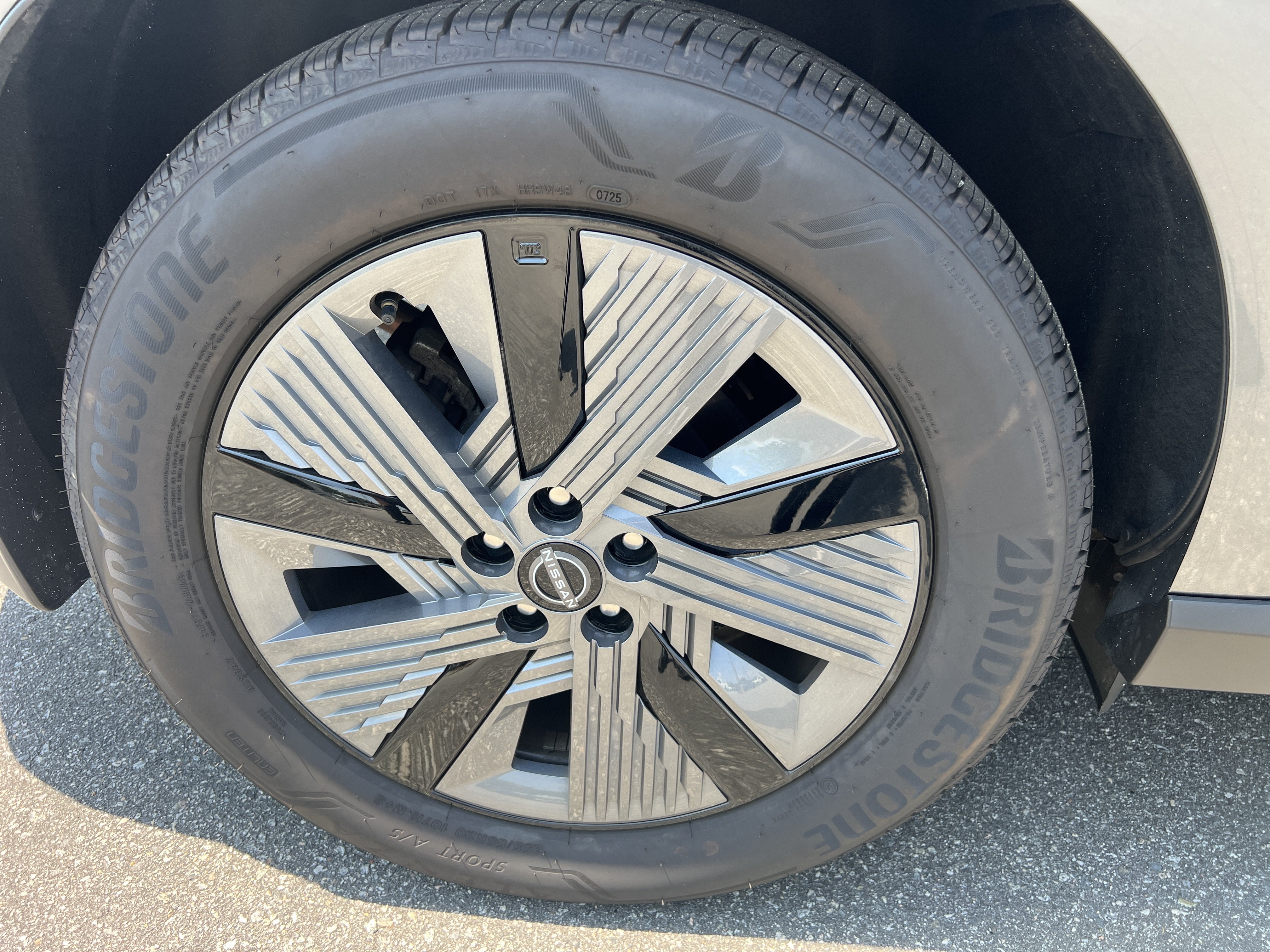 Used 2025 Gun Metallic Nissan SL image 11