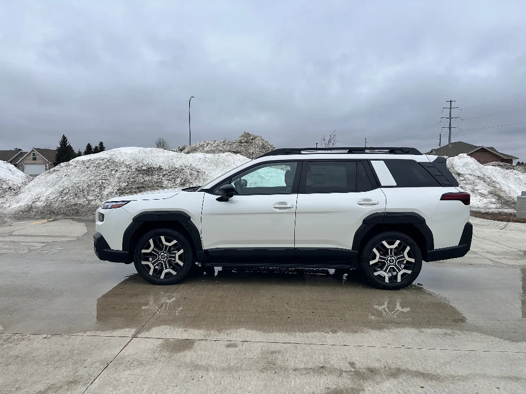 New 2026 CRYSTAL WHITE PEARL Subaru Touring image 1