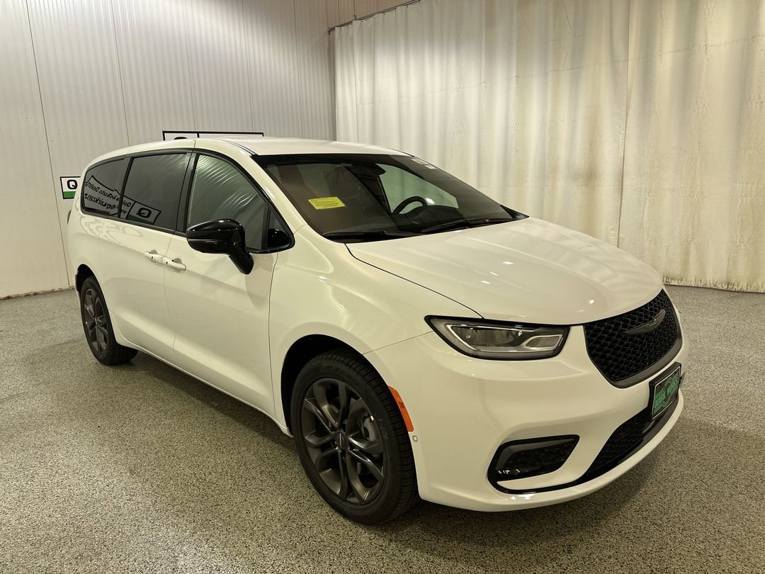 2026 Chrysler Pacifica