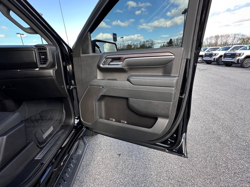 Used 2023 Black Chevrolet RST image 16