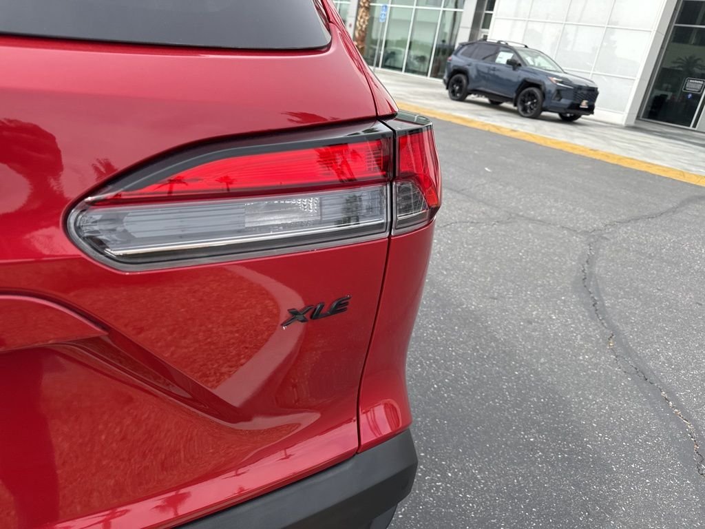 2022 Toyota Corolla Cross XLE - Photo 8