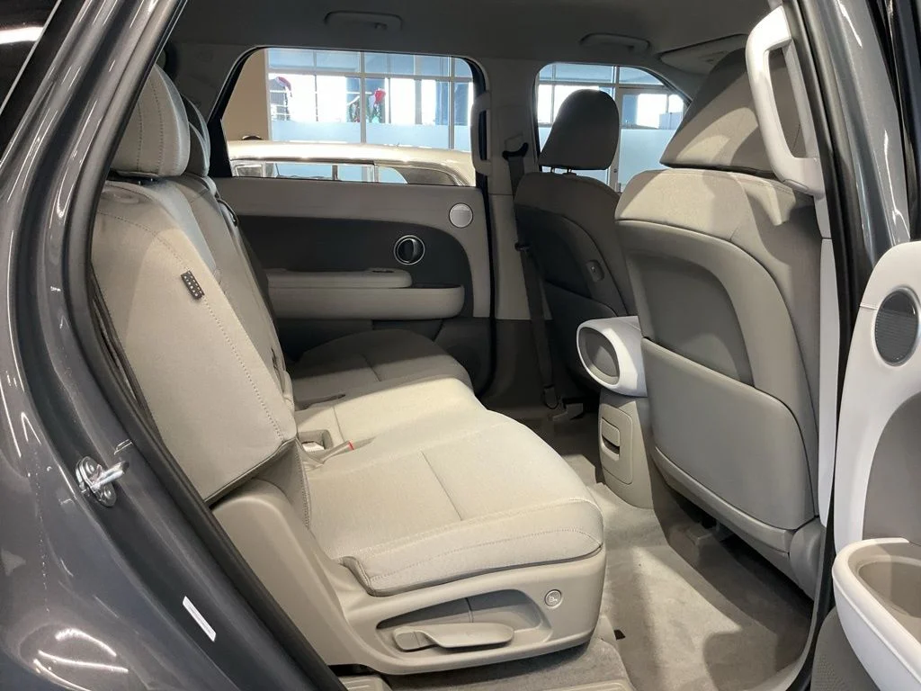New 2026 Gray Hyundai SE image 25