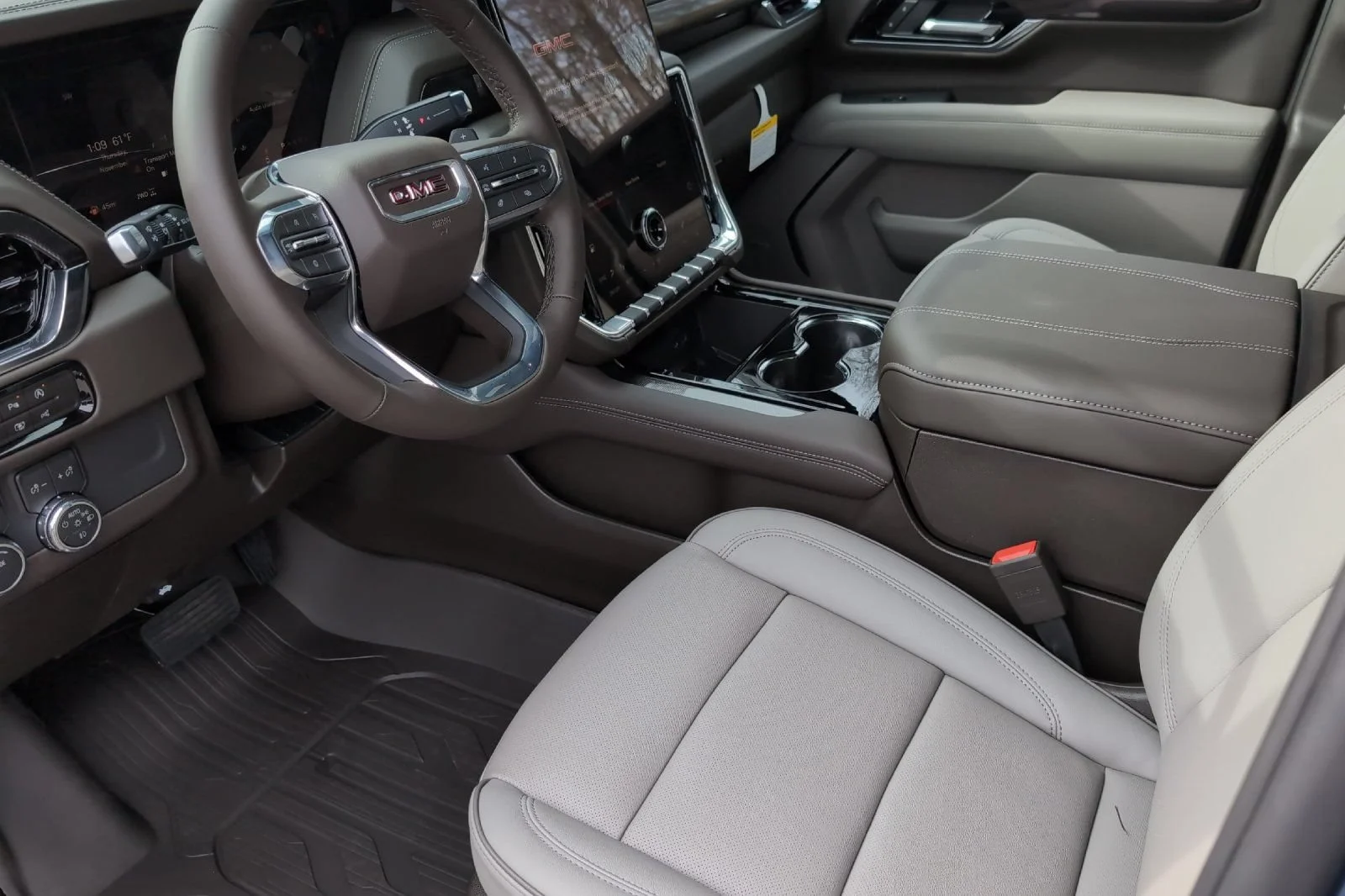 Used 2026 Downpour Metallic GMC Elevation image 11