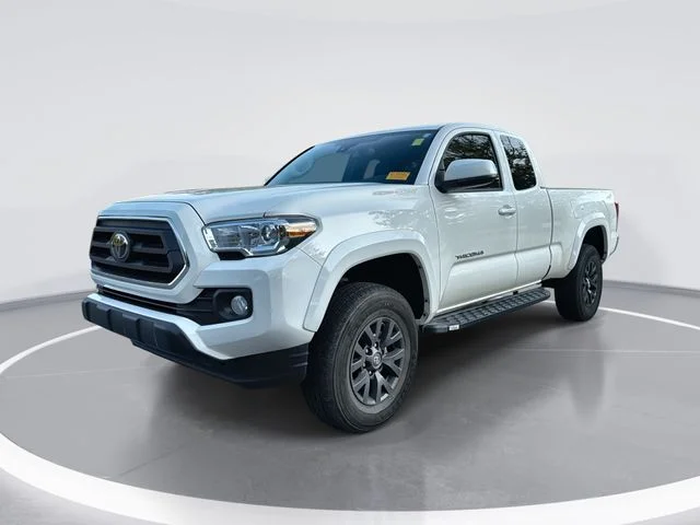 Used 2020 White Toyota SR5 image 1