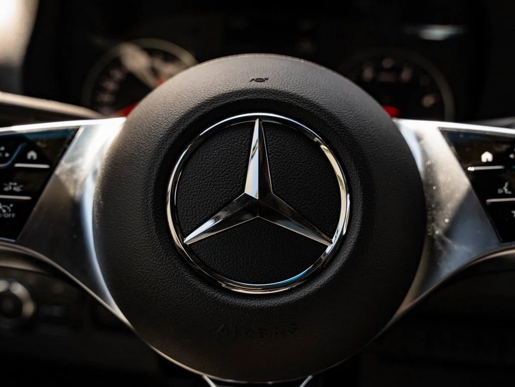New 2026 Arctic White Mercedes-Benz Cargo 144 WB image 30