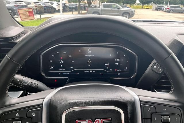 Used 2023 Silver GMC Elevation image 19
