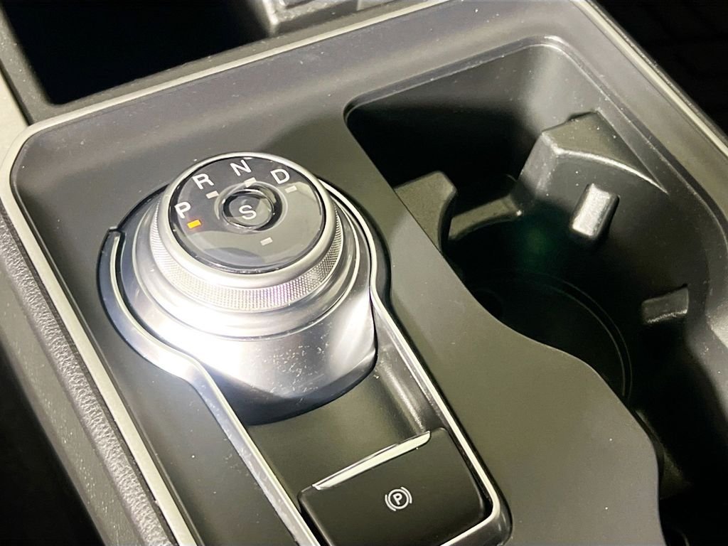 Used 2024 Gray Ford SE image 23