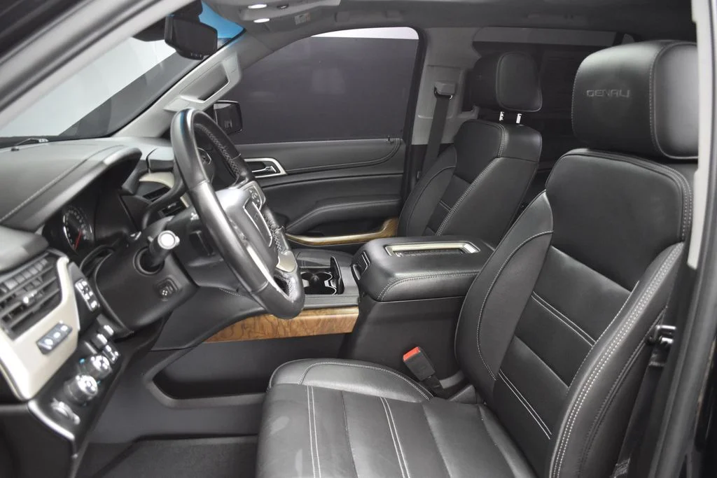 Used 2019 Black GMC Denali image 16