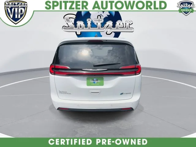 Used 2024 White Chrysler Select image 8