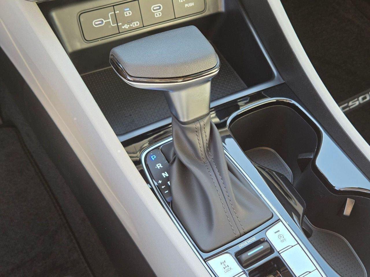 New 2026 White Hyundai SEL image 15