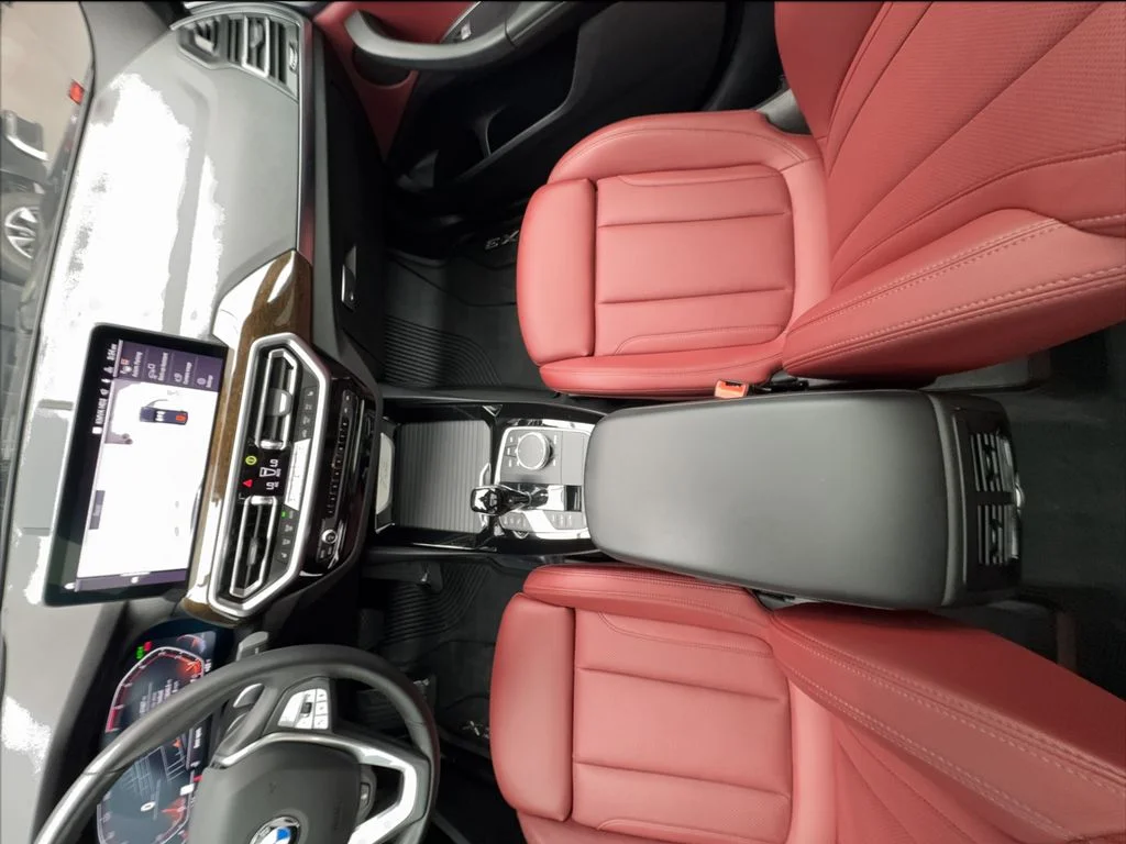 Used 2024 Black BMW sDrive30i image 38