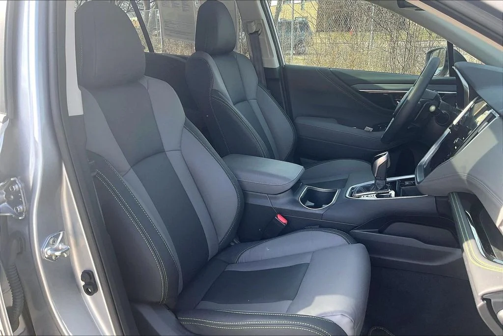 Used 2025 Silver Subaru Onyx Edition XT image 6