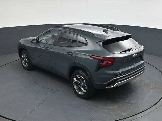 Used 2025 Gray Chevrolet LT image 26