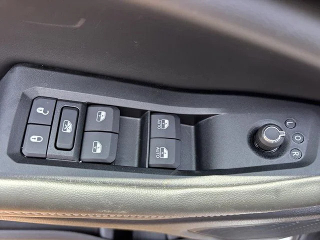 New 2026 Silver Jeep Altitude image 20