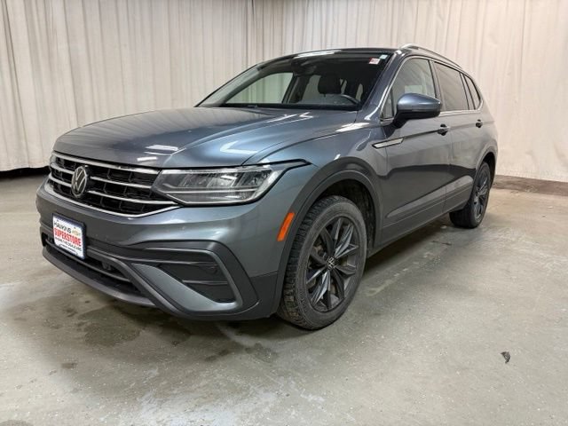 Used 2022 Silver Volkswagen SE image 11