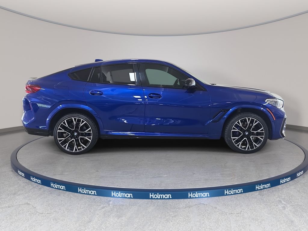 Used 2020 Marina Bay Blue Metallic BMW Competition image 6