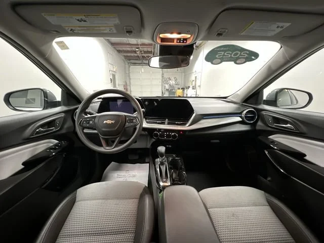 2025 Chevrolet Trax LT - Photo 20