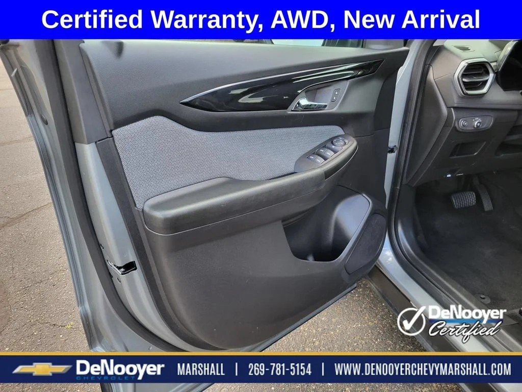 Used 2025 Sterling Gray Metallic Chevrolet LT image 6