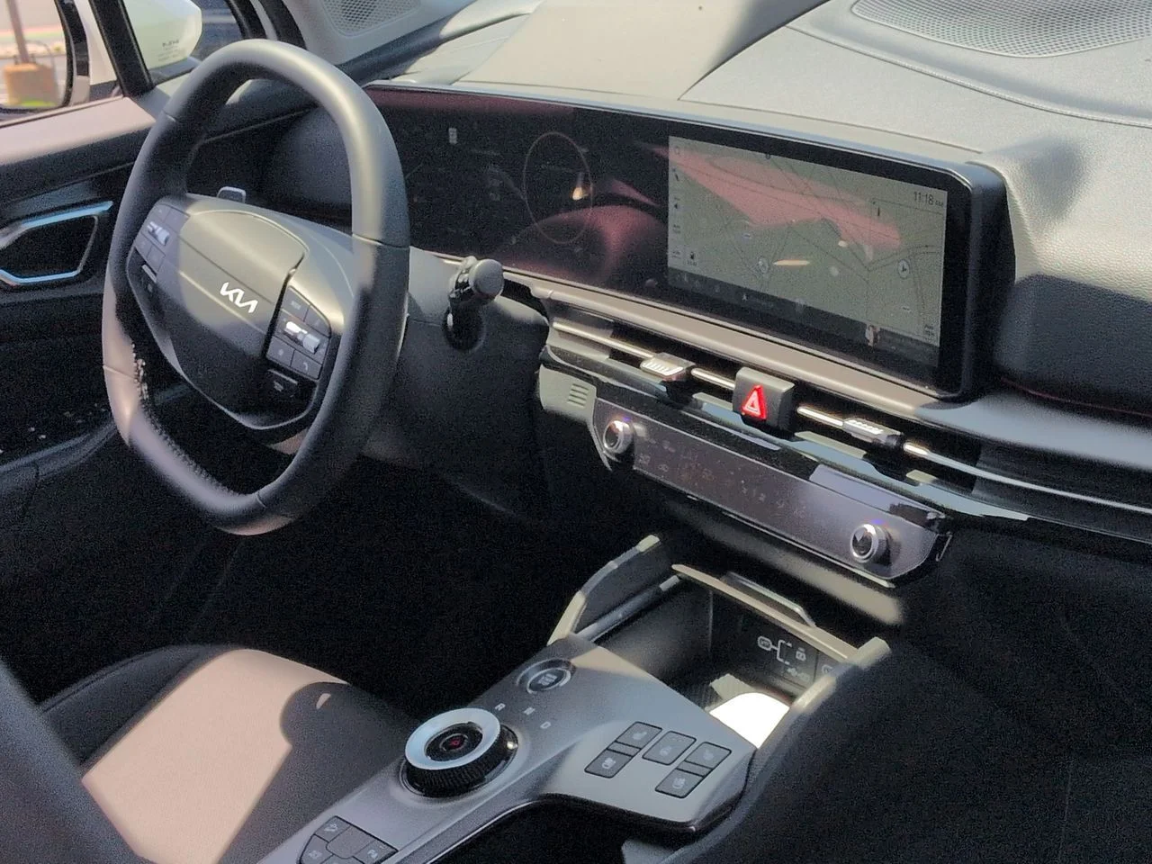 New 2026 Snow White Pearl Kia SX Prestige image 30