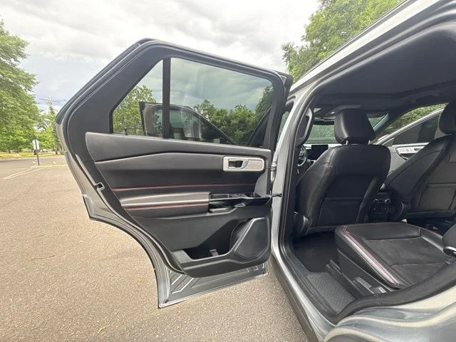 Used 2024 Silver Metallic Ford ST-Line image 19