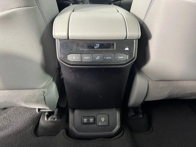 2021 Toyota Highlander Limited - Photo 35