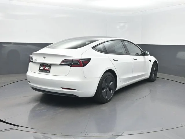 Used 2023 White Tesla Base image 27