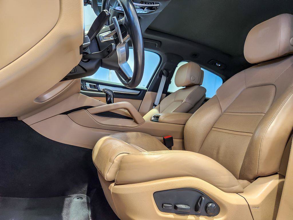 2023 Porsche Cayenne Coupe Platinum Edition - Photo 7