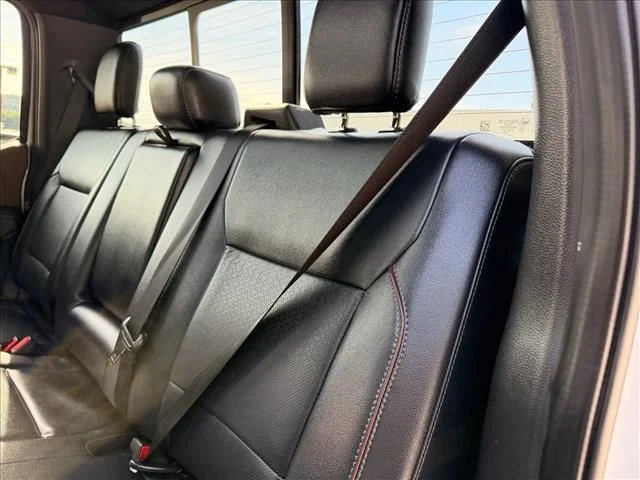Used 2023  Ford Lariat image 13