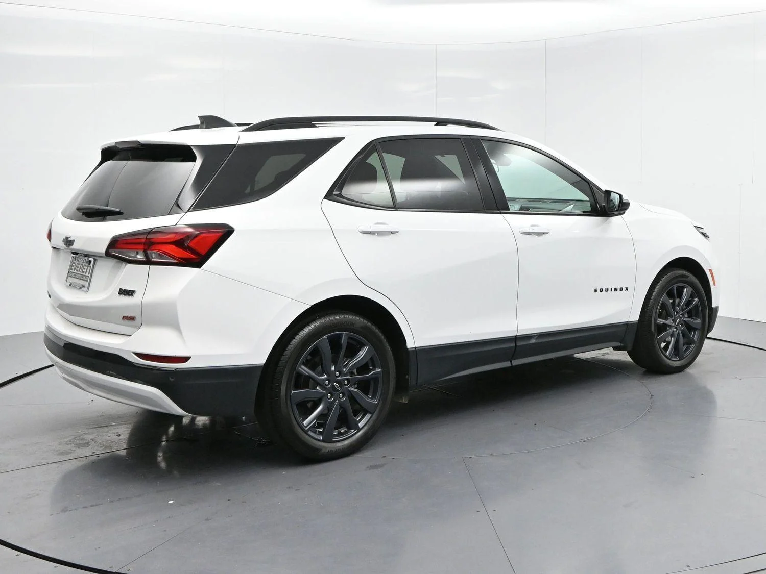 Used 2024 Summit White Chevrolet RS image 7