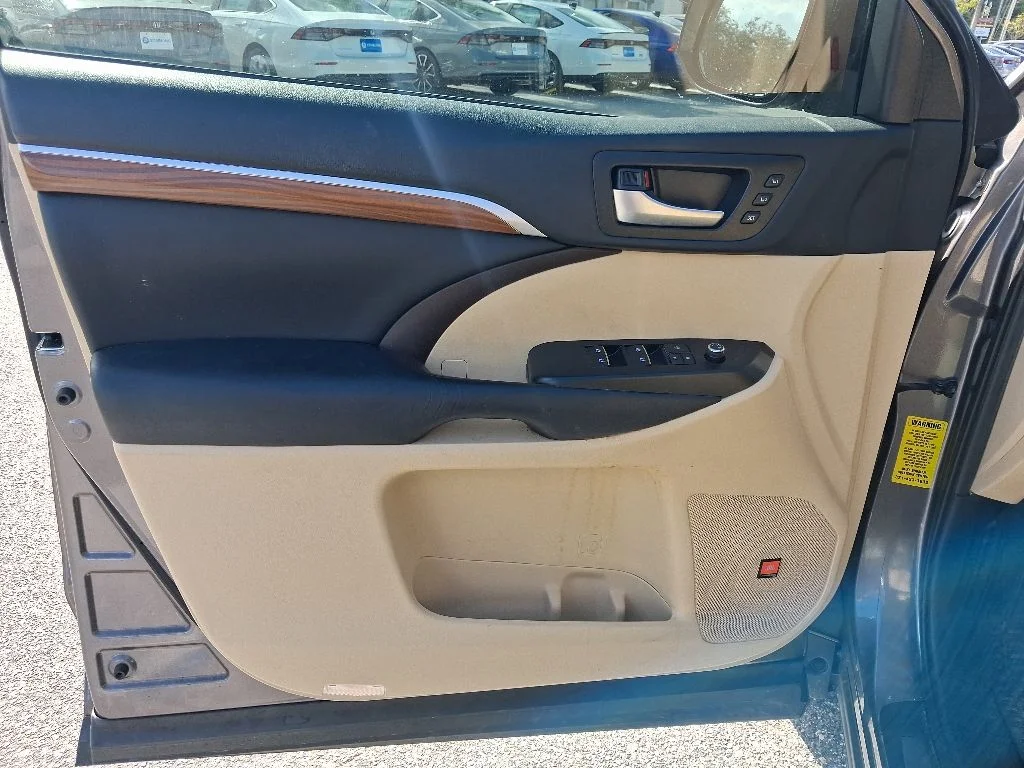 Used 2019 Gray Toyota Limited image 20