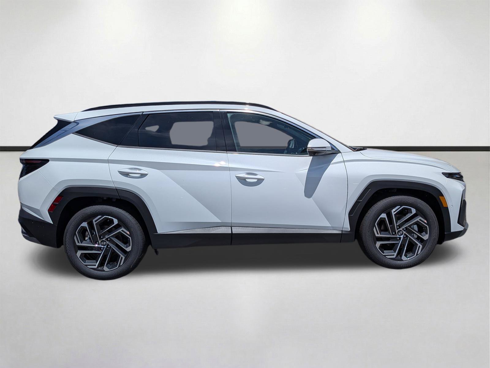 New 2026 Serenity White Pearl Hyundai Limited FWD image 35