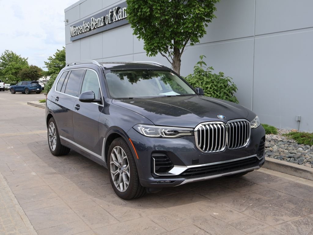 2020 BMW X7 xDrive40i's photo