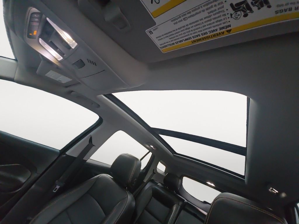 Used 2019 White GMC SLT image 12