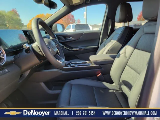 2027 Chevrolet Equinox LT - Photo 9